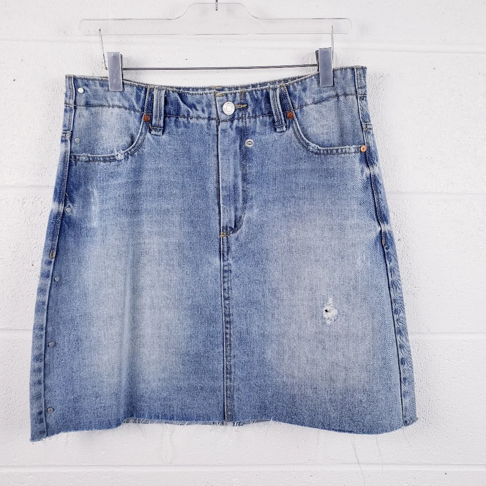 HABITUAL Reza High Rise Denim Crisscross Jean‎ Miniskirt Size 28